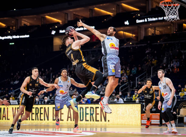 不仅在于荣 不仅在于荣