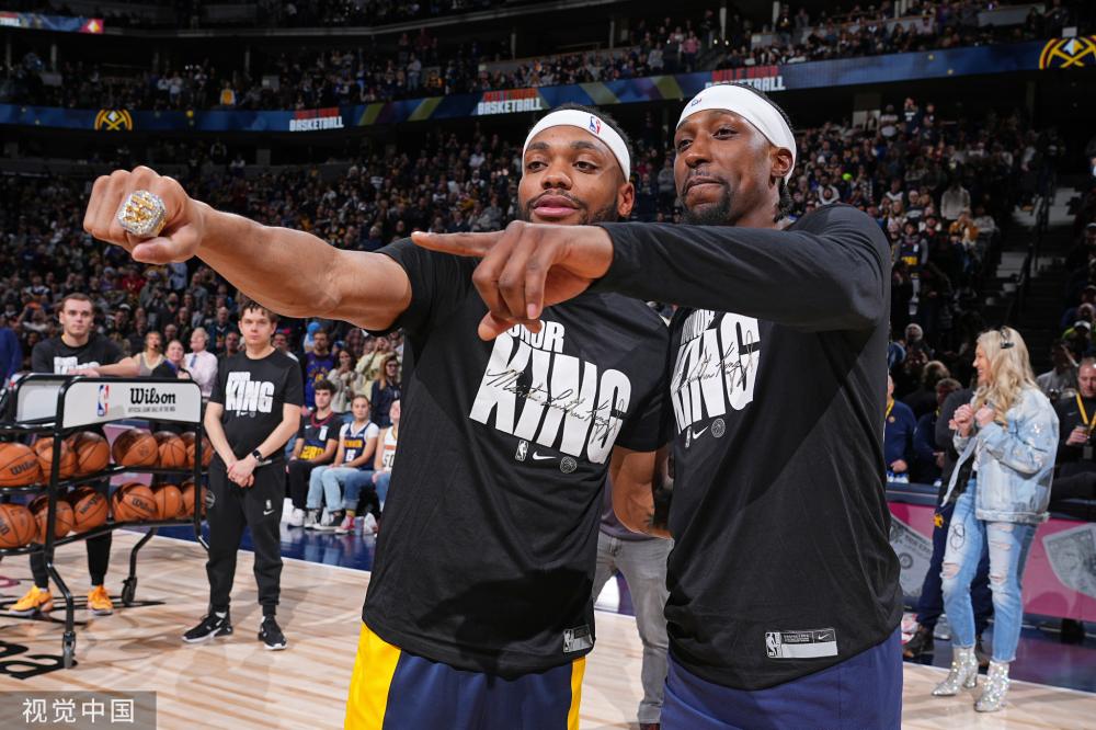 这也使他在 这也使他在